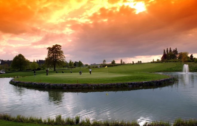 Bei uns finden Sie Informationen zu Golfregeln f&uuml;r Anf&auml;nger, Fortgeschrittene & Golf Profis, alles rund ums Golfen auf Ihrem Golfplatz Golf Club in Deutschland, &Ouml;sterreich, Italien & der Schweiz.